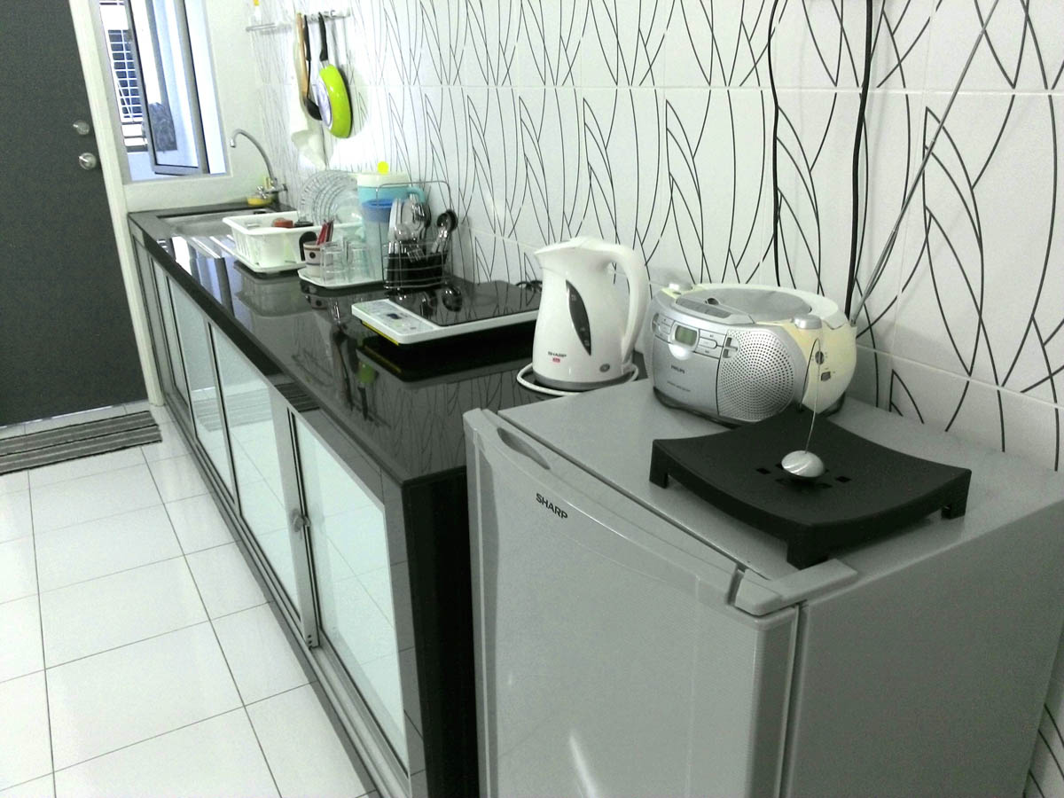 Kitchen with fridge 13
