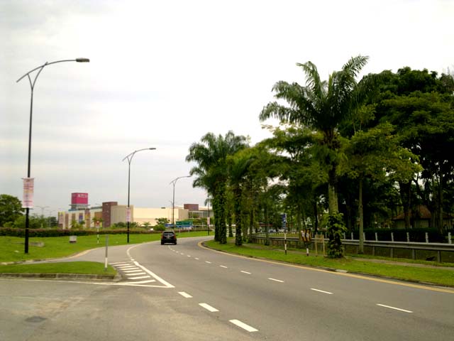 Walking distance to Bukit Indah 20 acres Central Recreation Park 13
